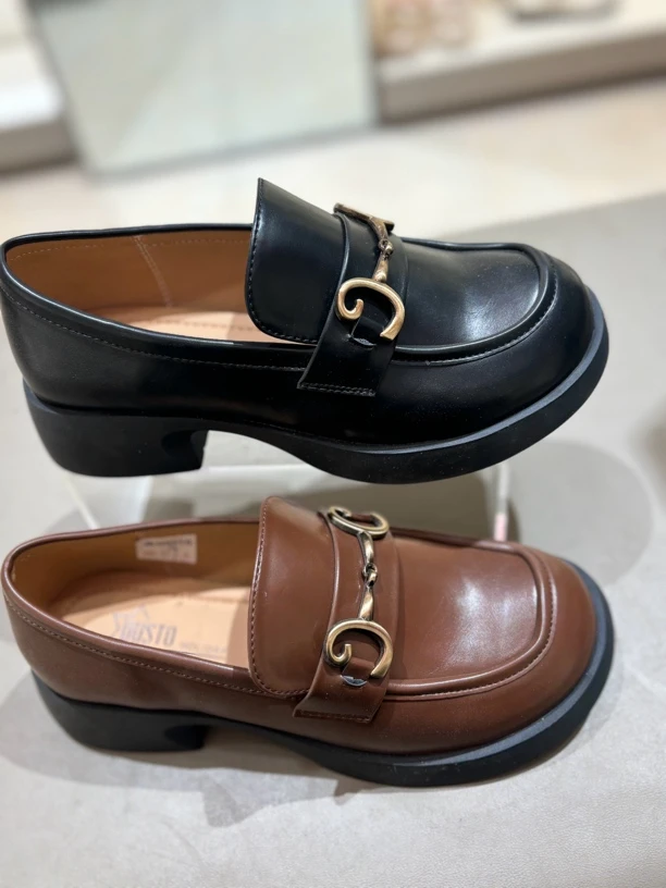 小皮鞋时尚复古休闲百搭英伦风