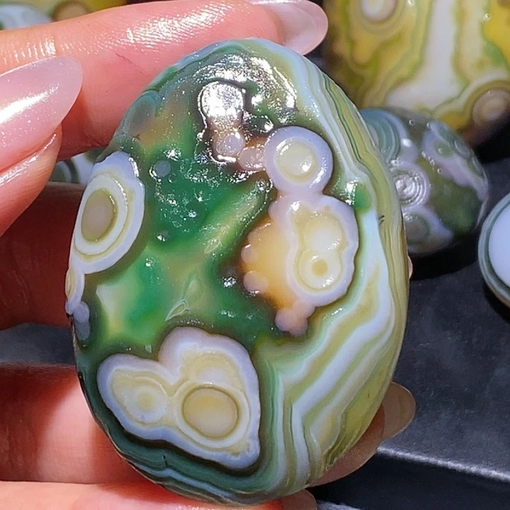 玛瑙/玉髓未镶嵌珠宝奇石38