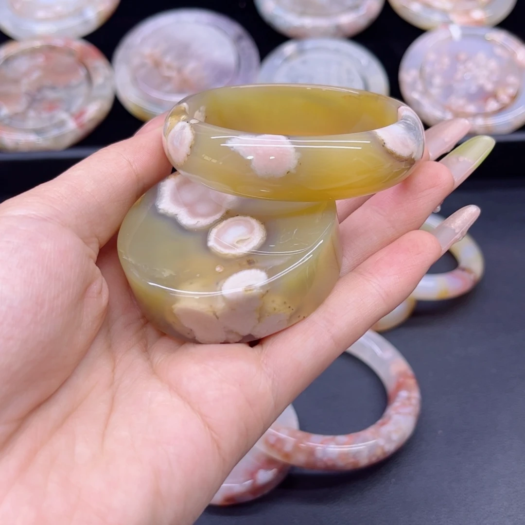 玛瑙/玉髓手镯未镶嵌5253