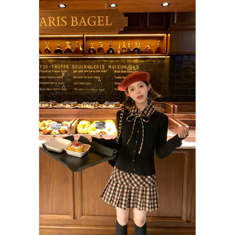 FF BLUE维尼学院 节日感系带蝴蝶结假两件拼接毛衣红格纹半裙