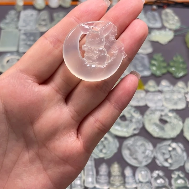 未镶嵌蛇纹石玉颈饰