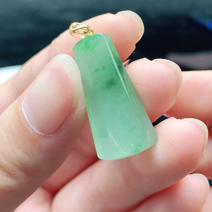 翡翠18K金镶嵌挂件天然翡翠七天鉴赏