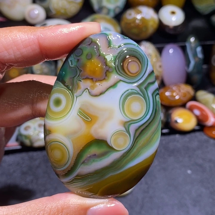 未镶嵌玛瑙/玉髓珠宝奇石