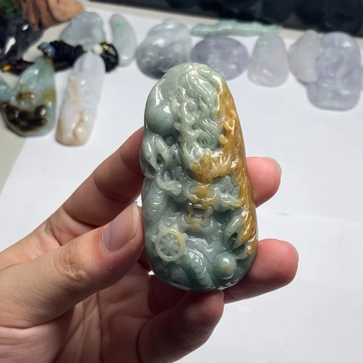 颈饰未镶嵌翡翠龙牌12