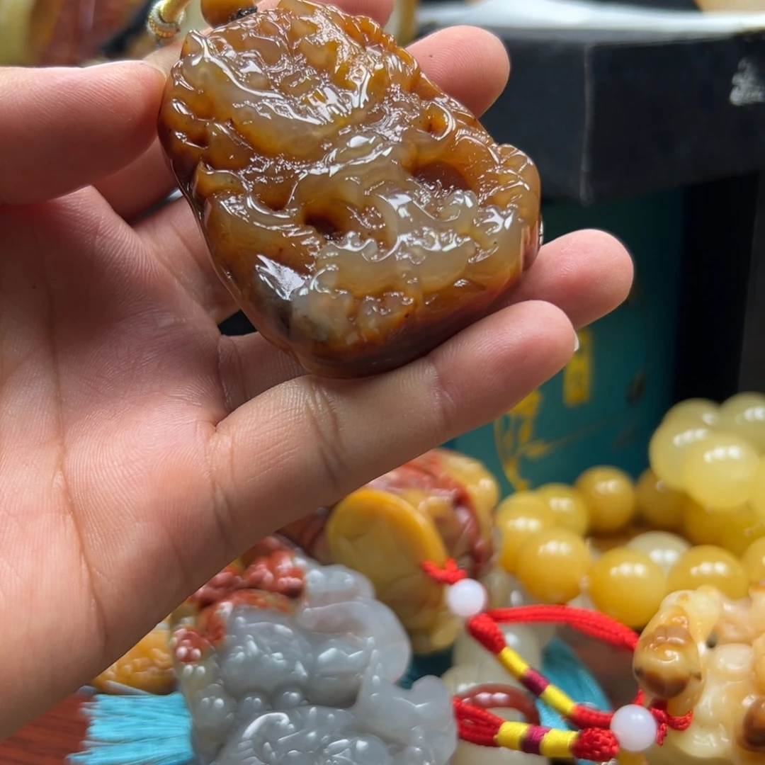 石英质玉（黄龙玉）未镶嵌黄龙玉
