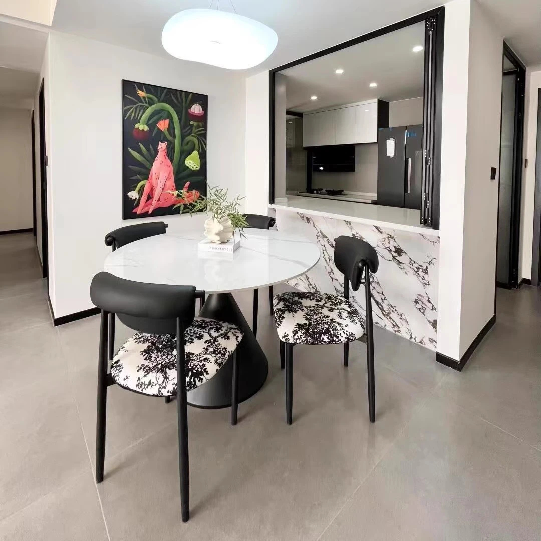 北欧中古餐椅家用轻奢高级感餐厅餐桌椅意式极简设计师软包靠背椅