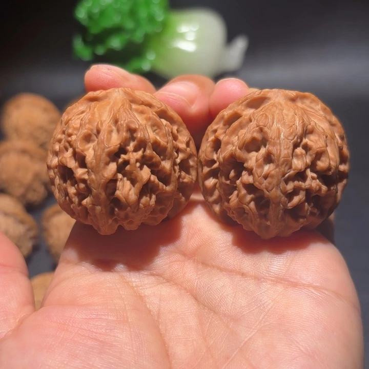 文玩核桃吊坠文玩核桃吊坠苹果园40