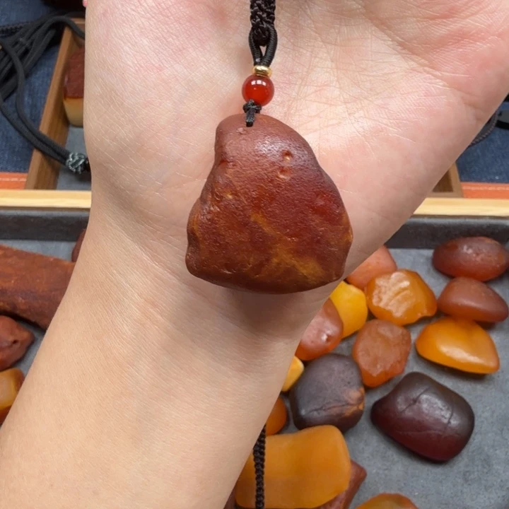 蜜蜡未镶嵌吊坠(赠链)