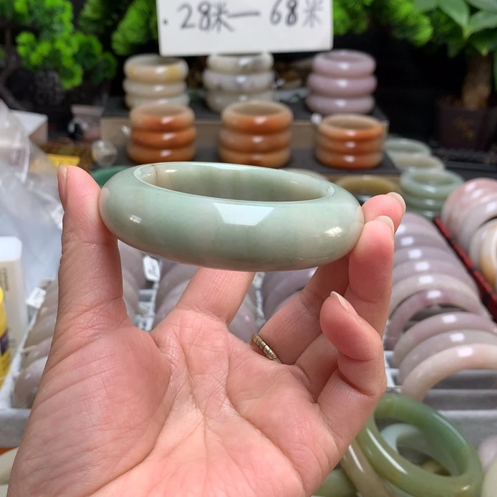 石英质玉（佘太翠）未镶嵌手镯55.8