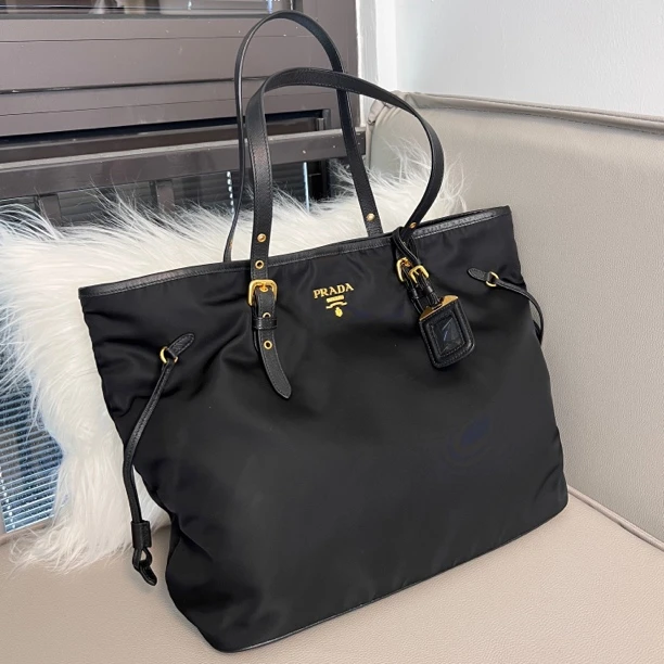 95新 Prada/普拉达 大号托特黑色尼龙布面拼牛皮电脑包单肩腋下包