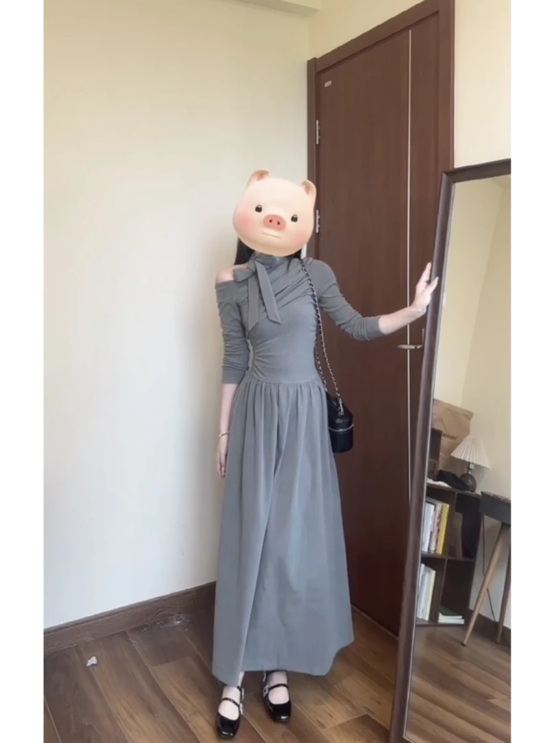 pinkmoon||显瘦连衣裙女收腰高领内搭A字裙秋冬设计感气质大摆裙