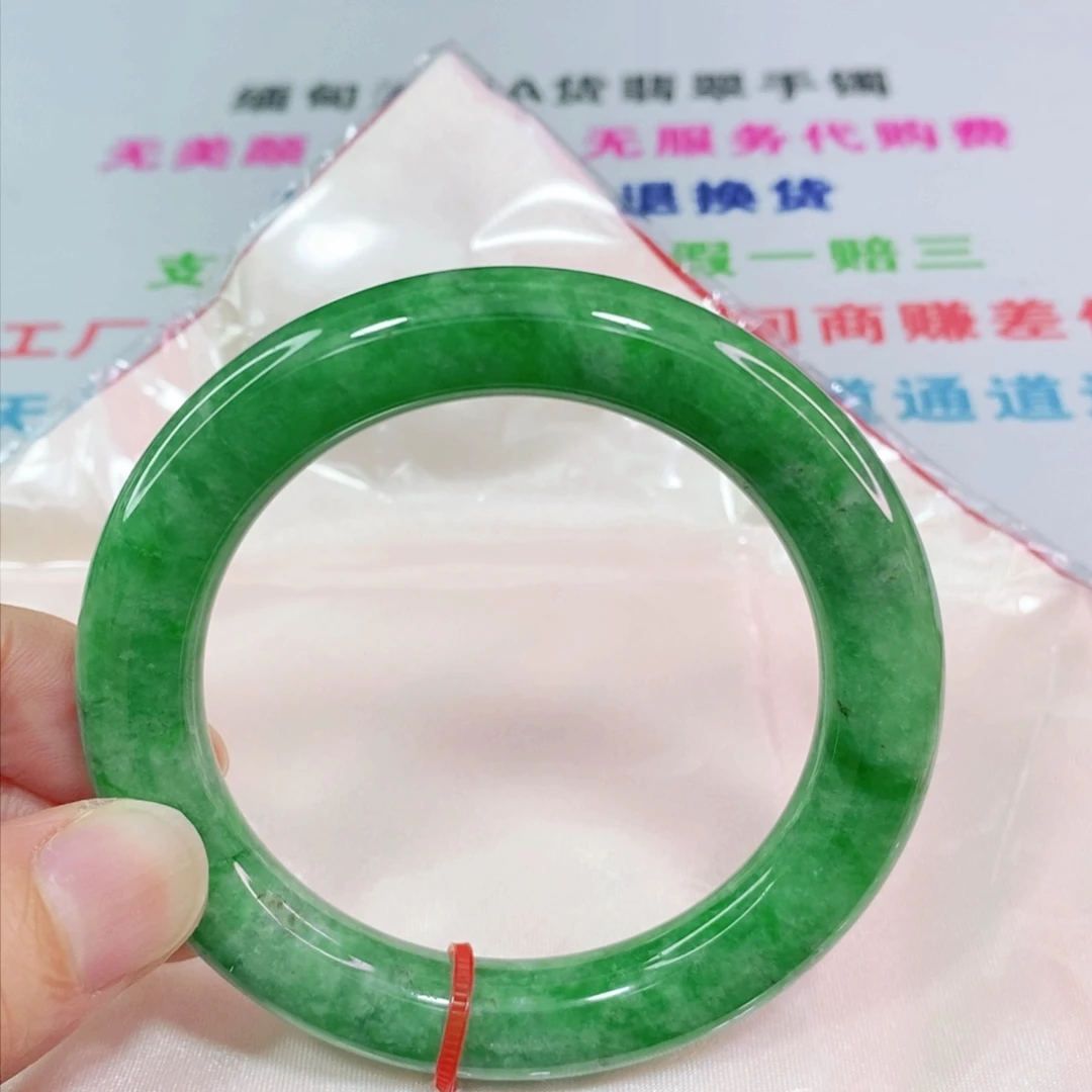 翡翠手镯未镶嵌54-55圈口圆条