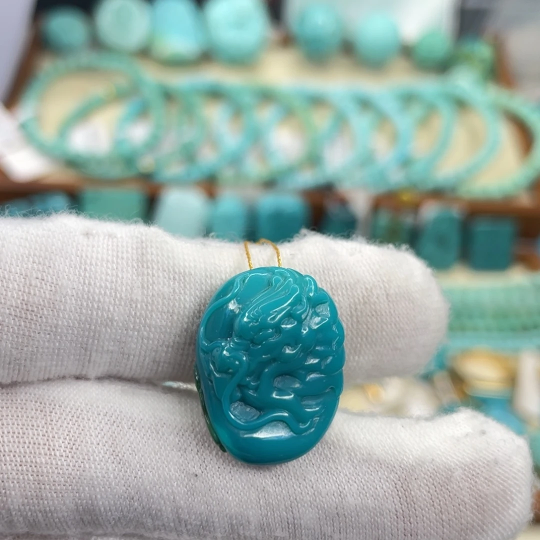 绿松石未镶嵌挂件