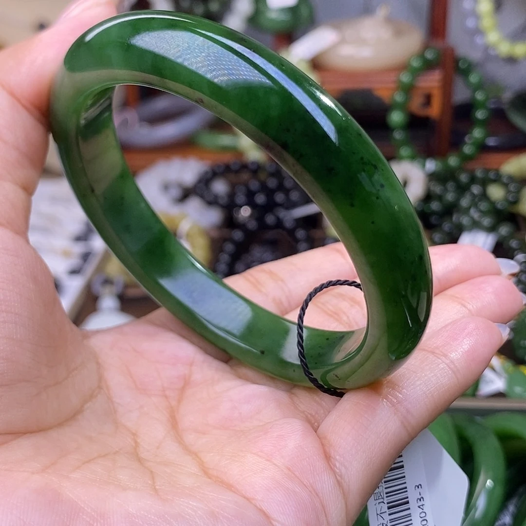 和田玉清货价毕业级老矿料碧玉手镯62未镶嵌