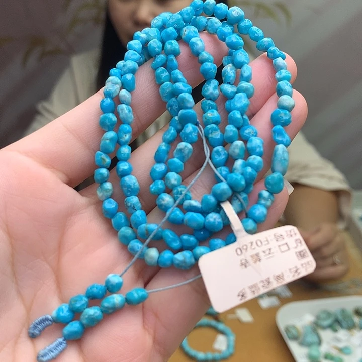 未镶嵌绿松石原矿