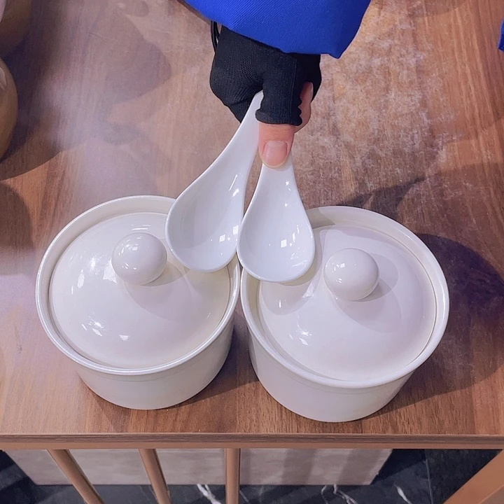 白瓷餐盘餐盘餐盘