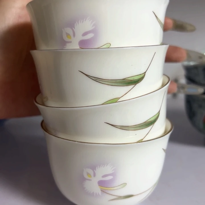 盖碗用瓷器直播放漏中