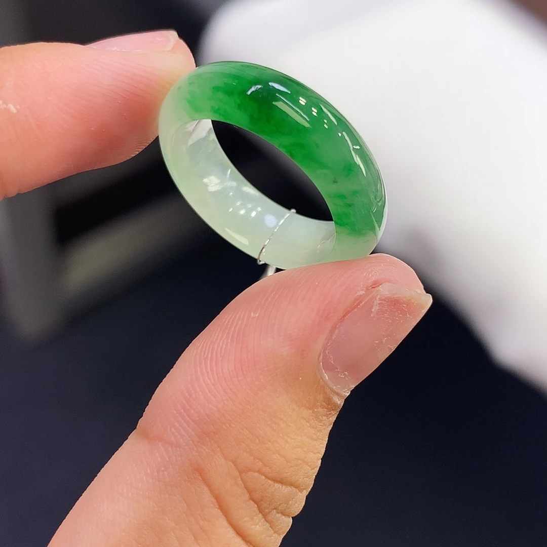 翡翠未镶嵌戒指11号
