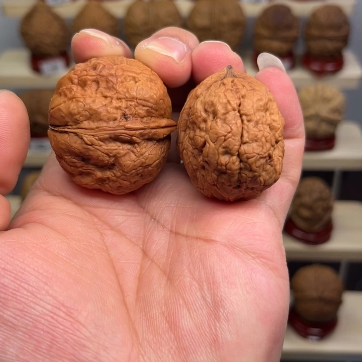 核桃文玩铁核桃开背小蛤蟆39尺42克