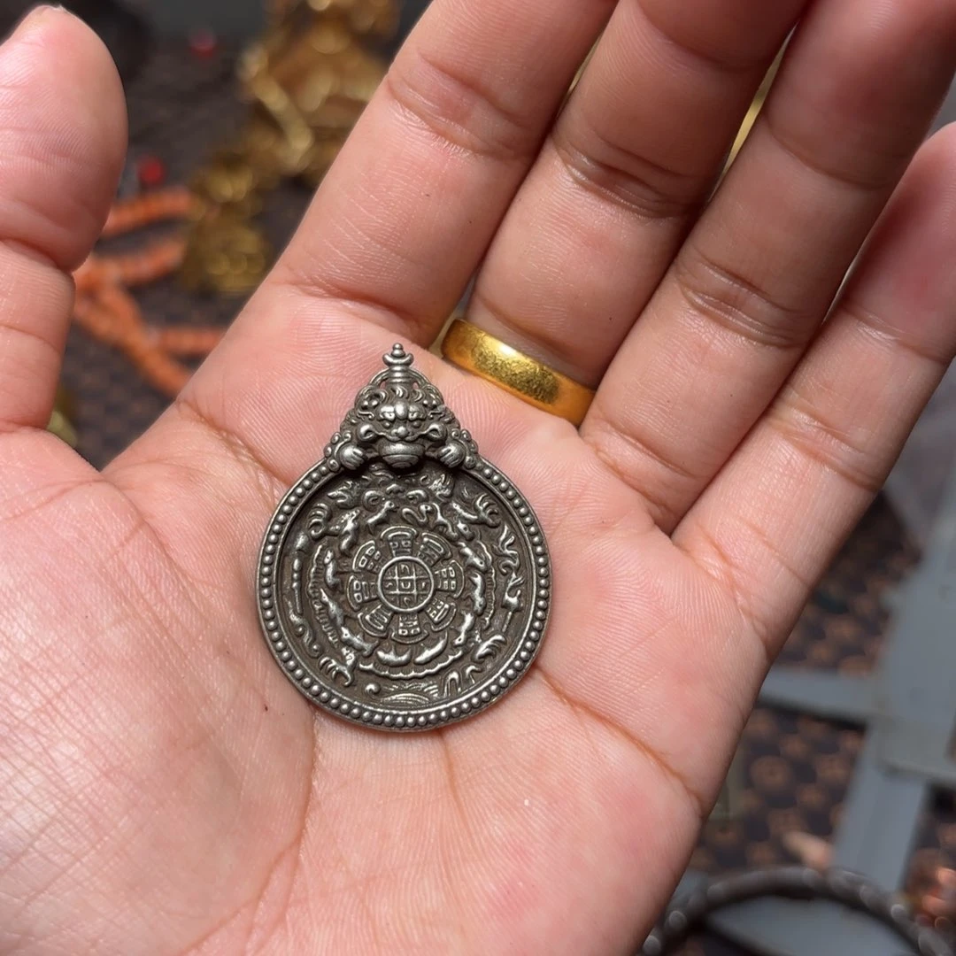 铜星月菩提吊坠项链