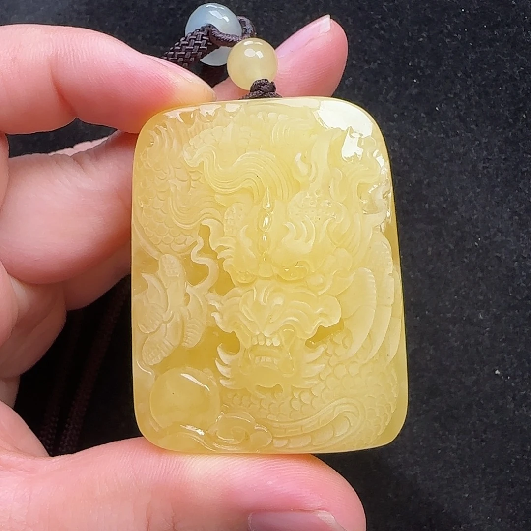 蜜蜡未镶嵌珠宝奇石