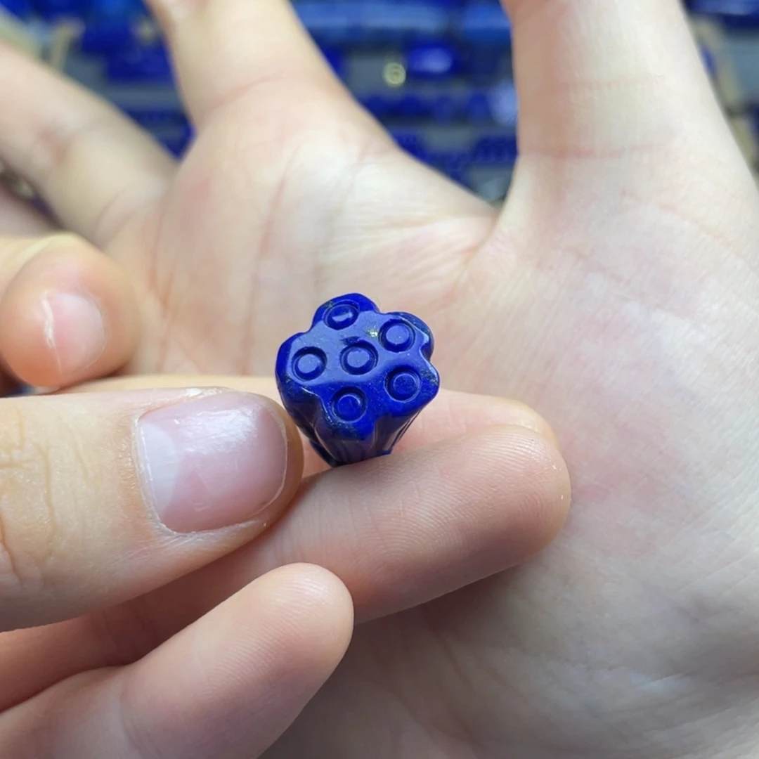 青金石未镶嵌莲蓬吊坠