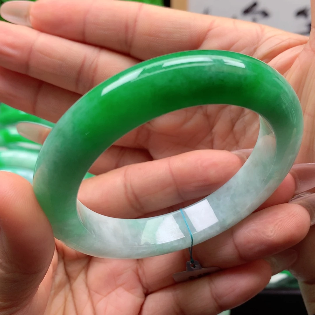 未镶嵌手镯翡翠缅甸
