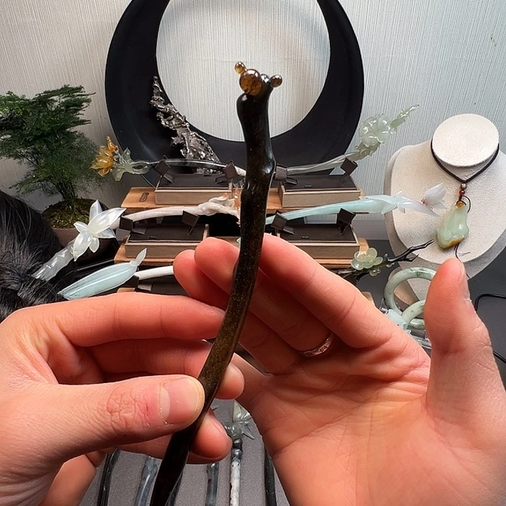 蛇纹石玉未镶嵌发簪