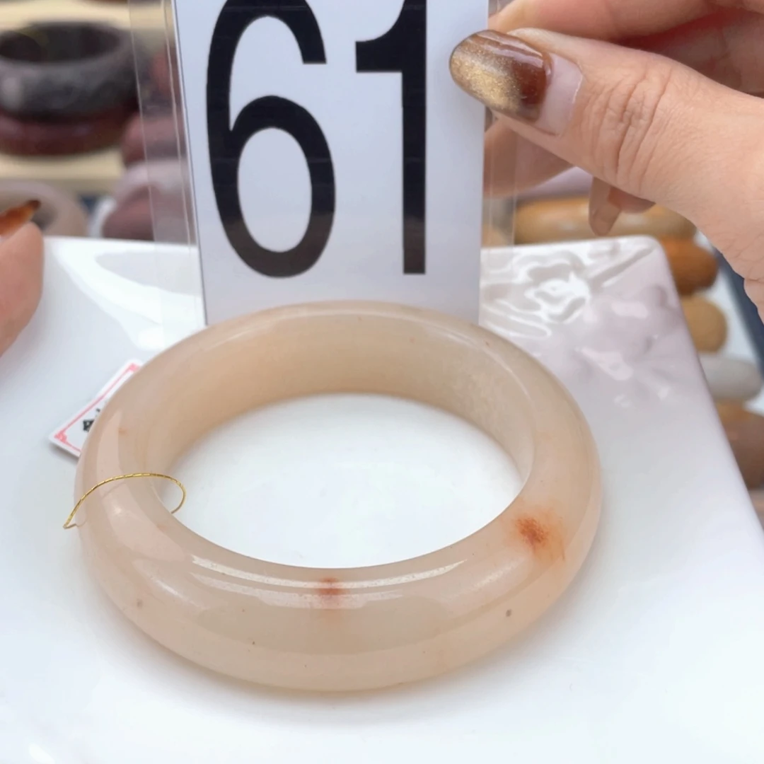 【闪购商品】石英质玉手镯未镶嵌