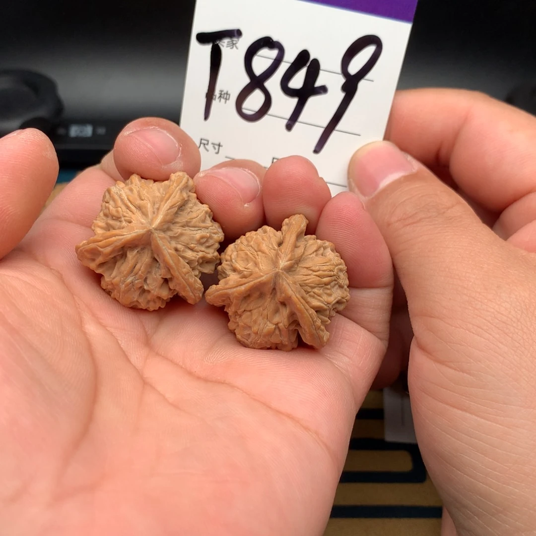 文玩核桃把件D***_32三棱849