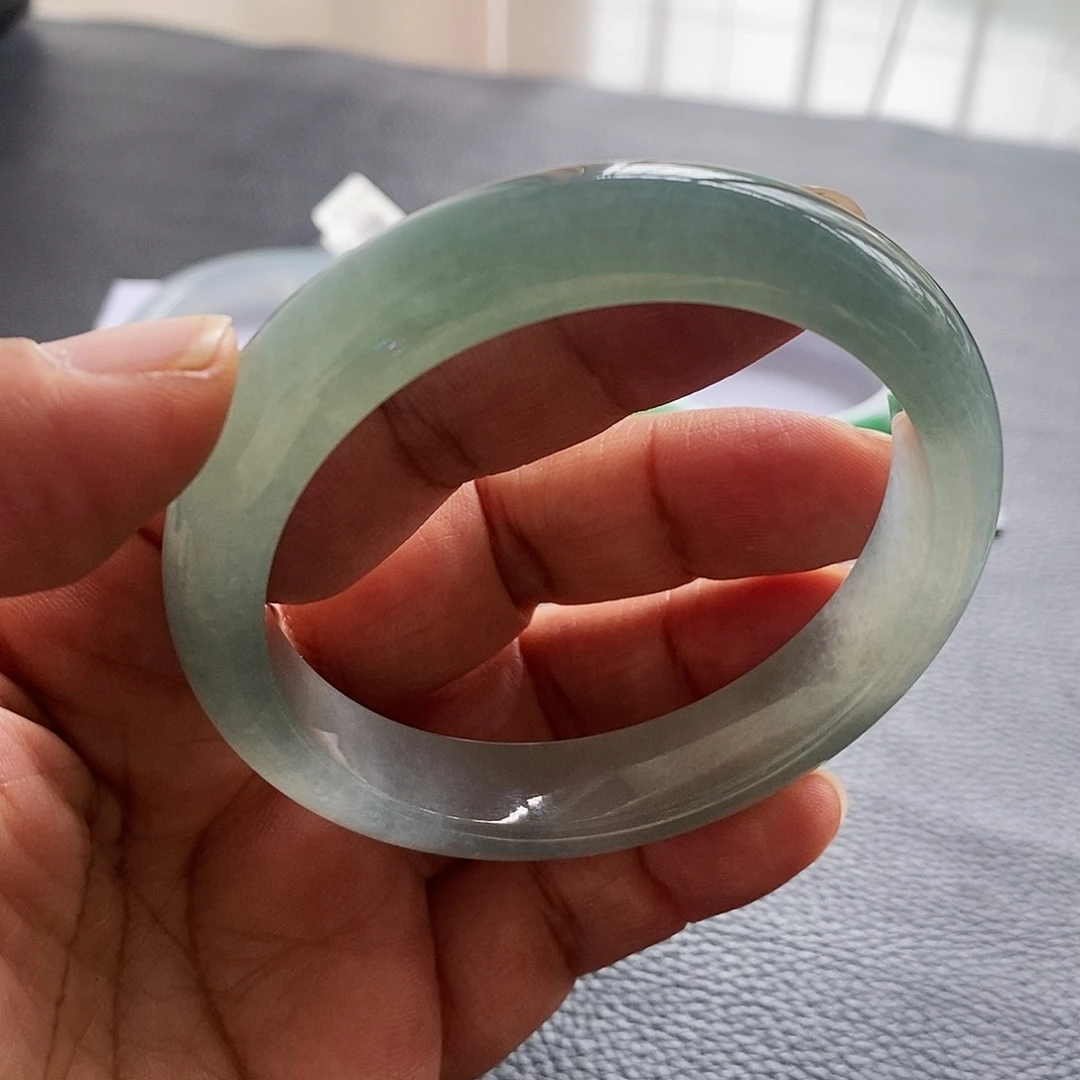 翡翠手镯未镶嵌天然翡翠手镯