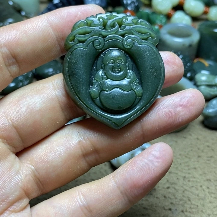 颈饰未镶嵌和田玉