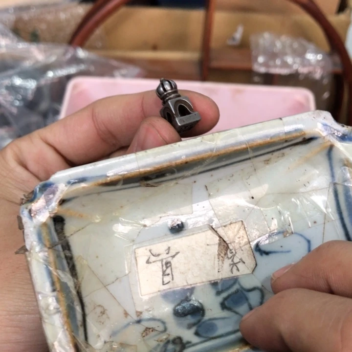 陶瓷孤品单件车里拍