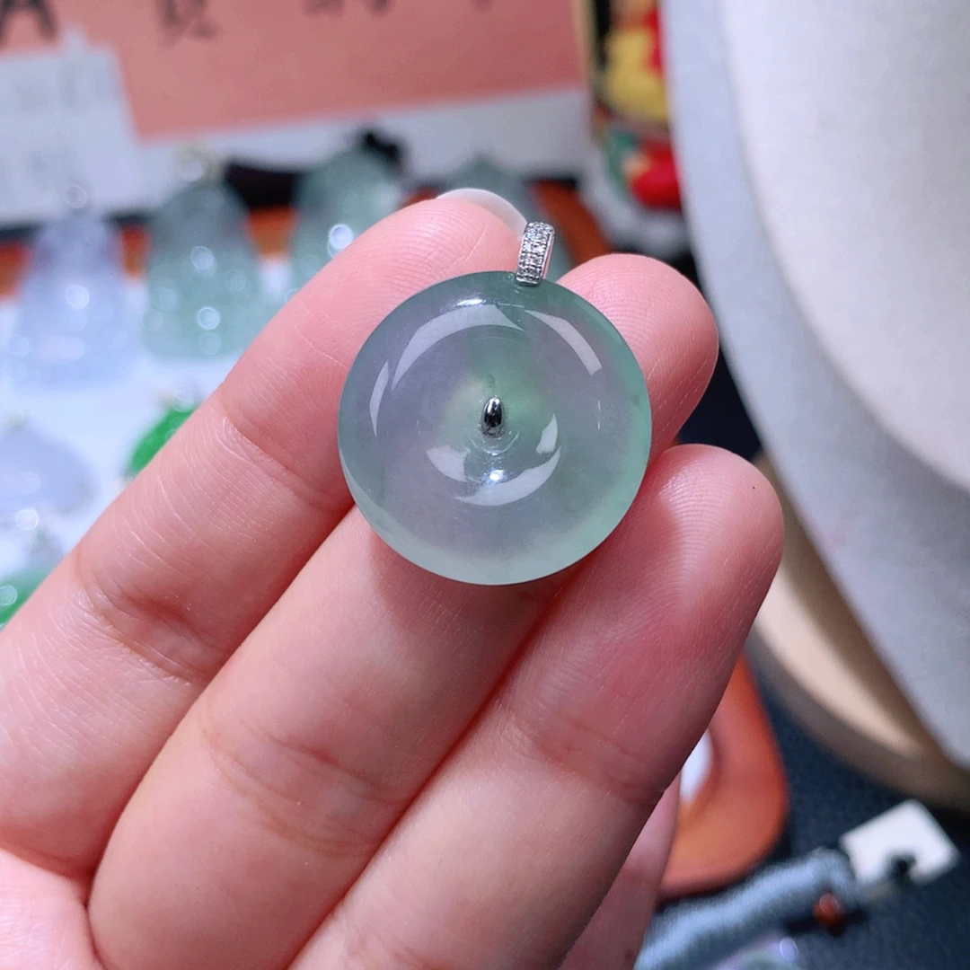 颈饰18K金镶嵌翡翠扣子21.8*6.2
