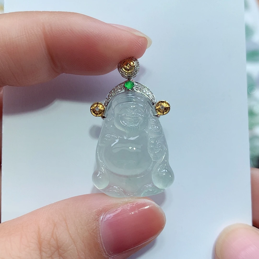 翡翠18K金镶嵌颈饰财爷