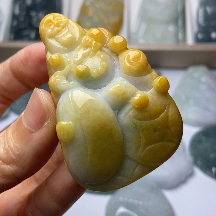 翡翠未镶嵌颈饰翡翠