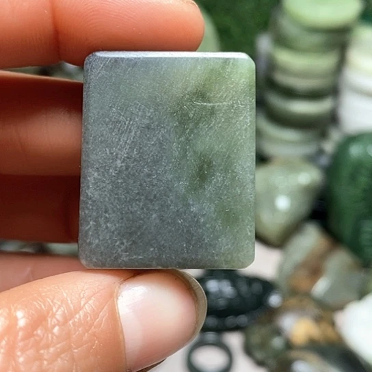 未镶嵌和田玉（糖玉）珠宝半成品