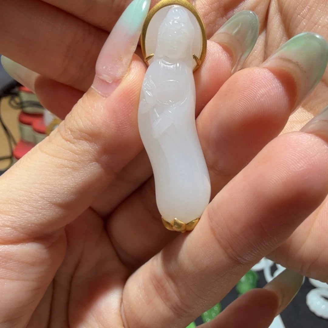 和田玉18K金镶嵌颈饰