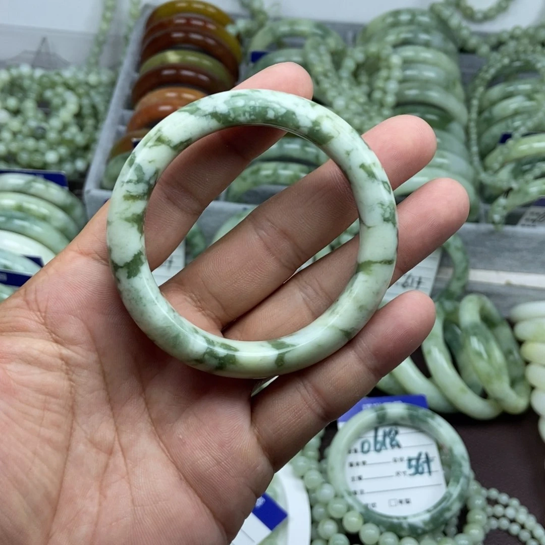*****蛇纹石玉未镶嵌手镯
