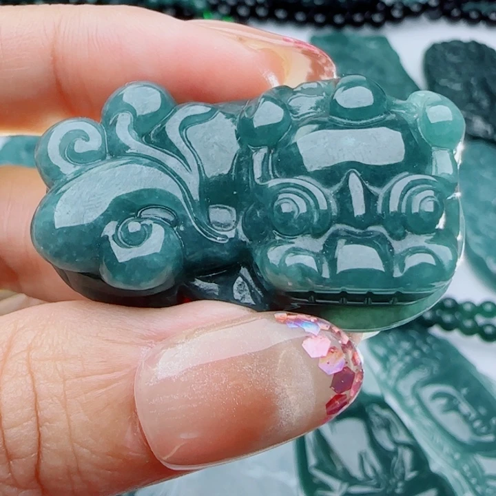 翡翠未镶嵌颈饰ddd