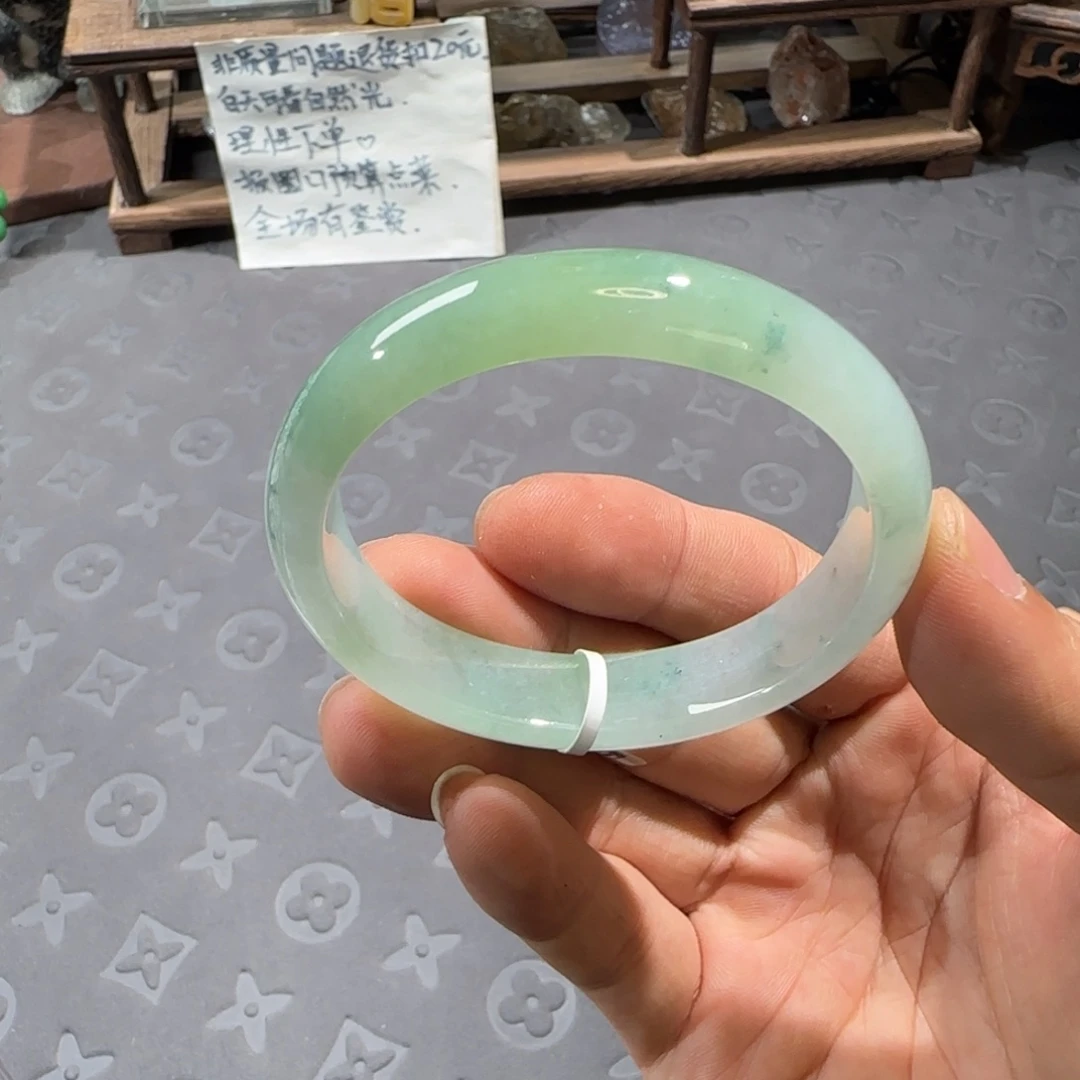 未镶嵌手镯翡翠52.8贵妃
