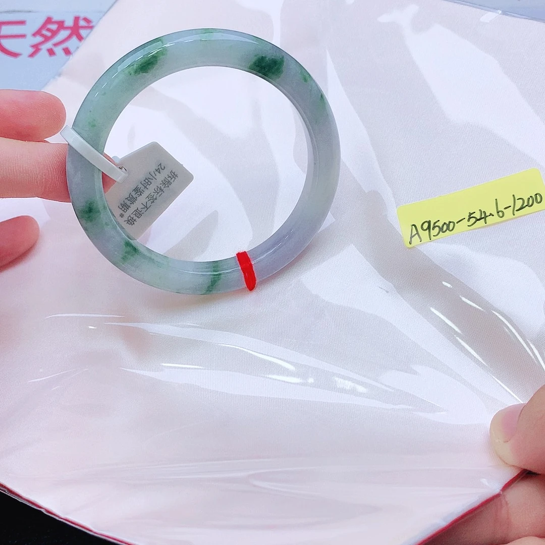 翡翠未镶嵌手镯我