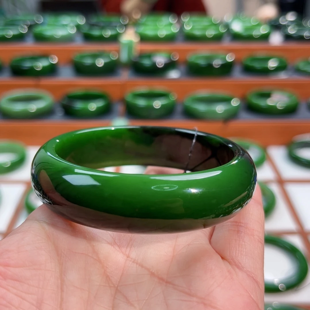 未镶嵌手镯和田玉（碧玉）