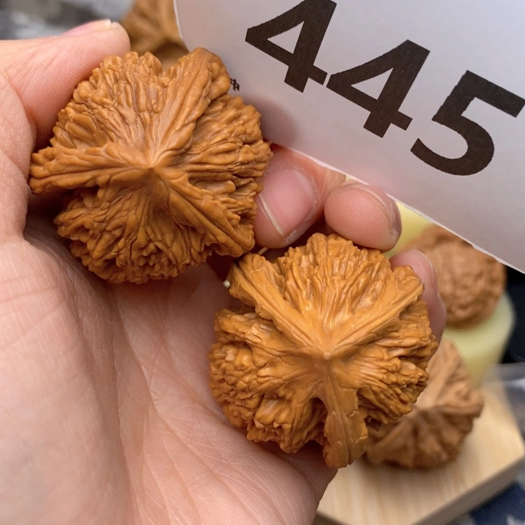 文玩核桃把件枫**舞445号38虎奔