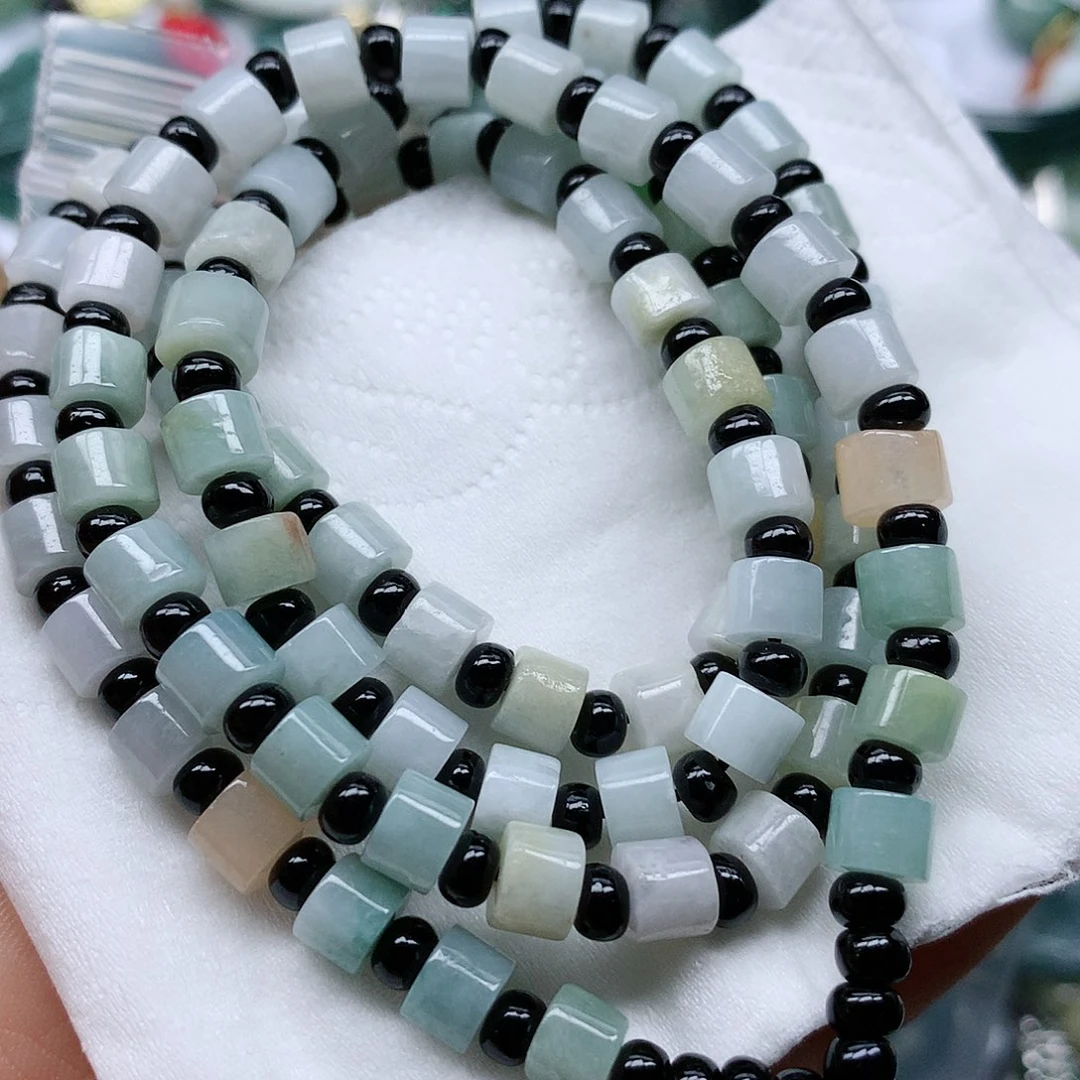 翡翠颈饰未镶嵌手串