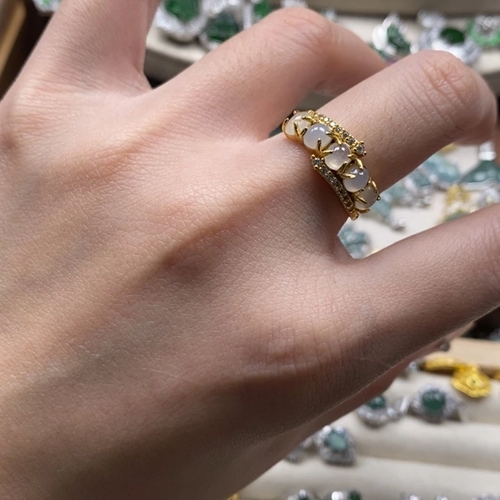 翡翠颈饰未镶嵌Q*翡翠