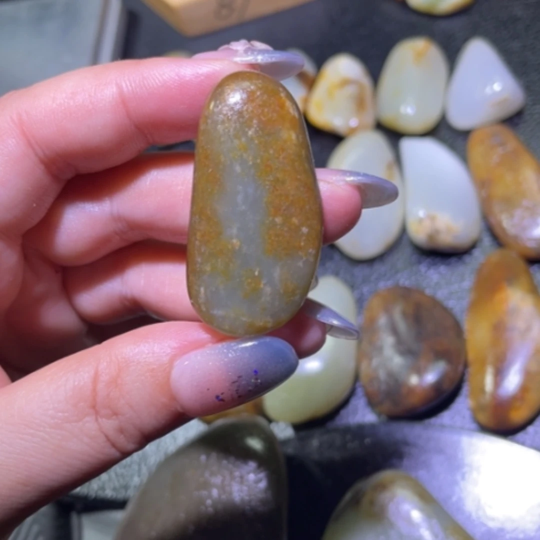 【闪购商品】颈饰未镶嵌和田玉