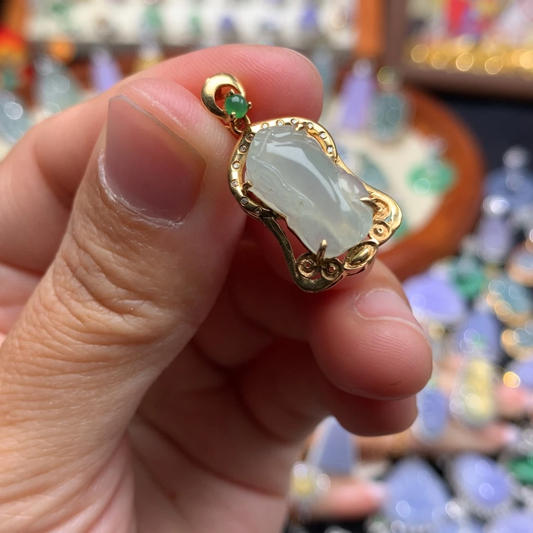 吊坠(不含链)18K金镶嵌翡翠