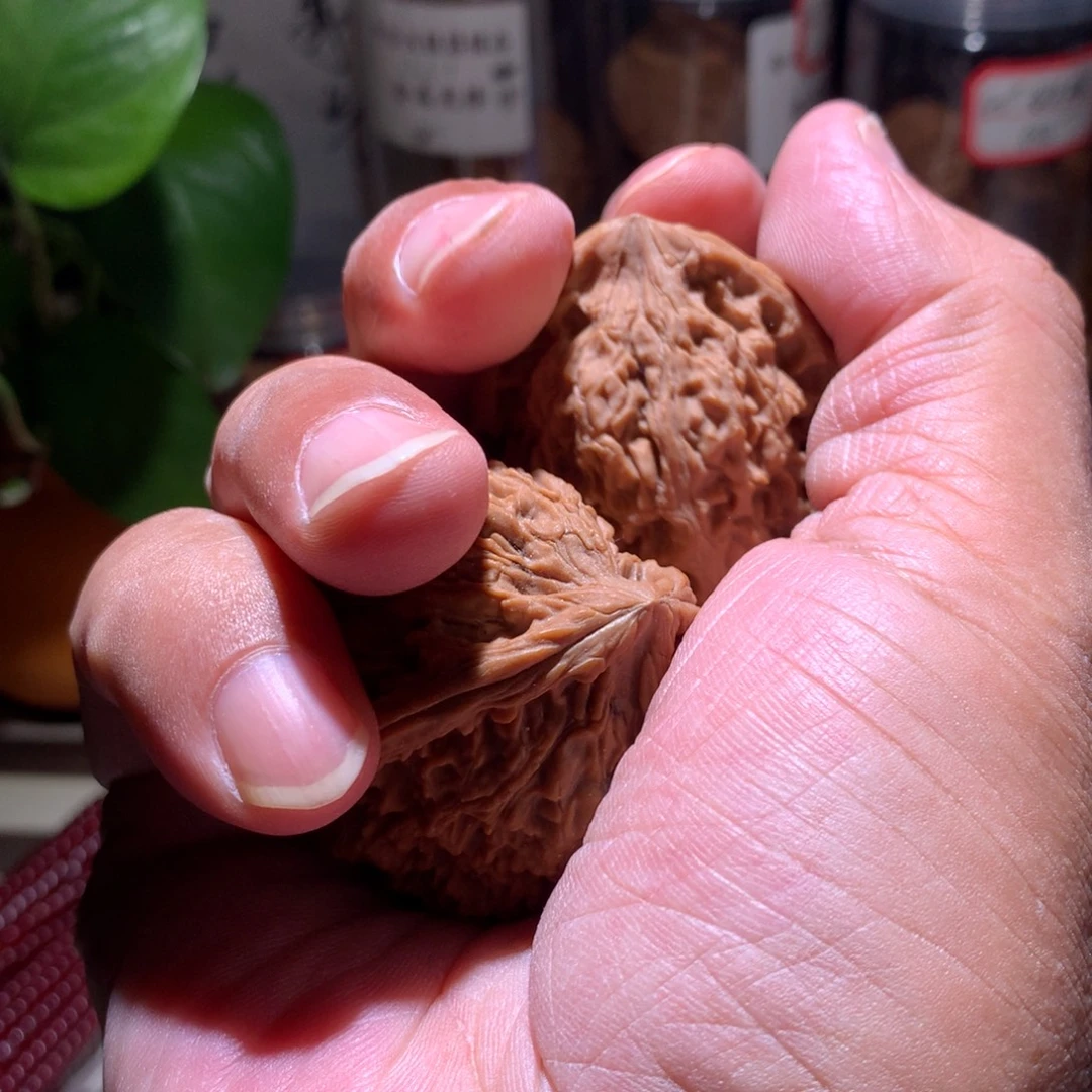 睿***泽吊坠文玩核桃南疆石