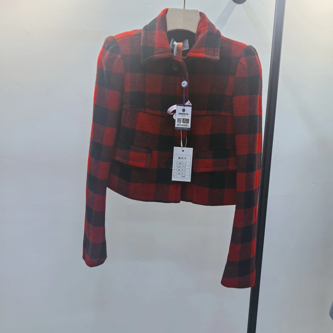 99新 Valentino/华伦天奴 华伦天奴红色格纹羊毛大衣/38码/B00659